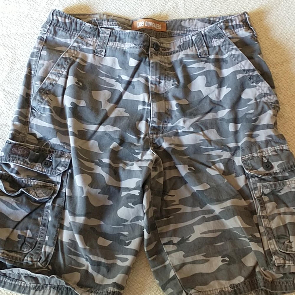 Lee dungarees men's camo cargo shorts